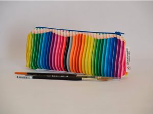 Estuche plano colección lápices de colores