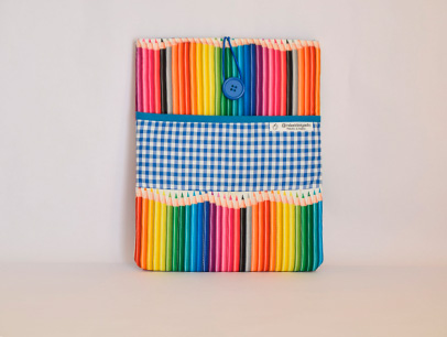 funda libro lapices3 Funda para libro con bolsillo colección lápices de colores