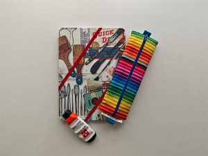 kit viajero pinceles1 Kit Viajero cuaderno A5 papel motivo pinceles, estuche plano y apoya pinceles