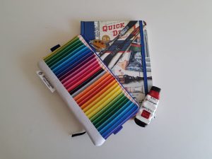 WhatsApp Image 2026-03-17 at 18.51.10 Kit cuaderno A5 papel motivo pinceles, estuche plano con elástico y apoya pinceles