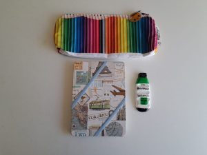 WhatsApp Image 2026-03-17 at 19.45.38 Kit Viajero cuaderno A6 papel motivo París, estuche plano y apoya pinceles