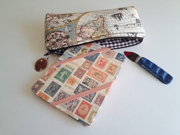 WhatsApp Image 2026-03-17 at 19.52.05 Kit Viajero cuaderno A6 papel motivo Sellos, estuche plano y apoya pinceles